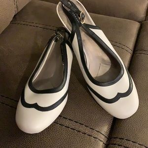 Array Black and White shoes